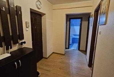Apartament cu 2 camere decomandat în Piața Centrală - 12