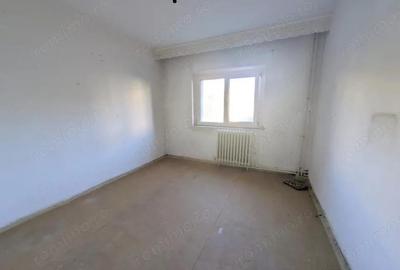 Str Carpati - Piata Sud, Apartament 3 camere, etaj 2/4, bucatarie mare - 4