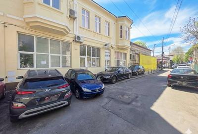 Casă individuală cu 14 camere cu Canalizare în Tomis Mall - 1