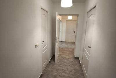 Apartament cu 3 camere decomandat, mobilat în Faleza Nord