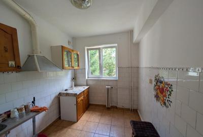 Apartament 3 camere decomandat, 67mp, Mihai Bravu, etaj 1/4 - 2