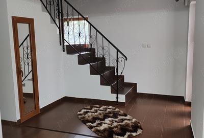 Casă cu 4 camere în Mioveni - 11