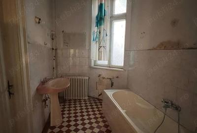 Casă cu 4 camere cu Teren 180 Mp în Cișmigiu