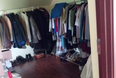 Vila 7 camere, 200 mp, zona Maneciu Pamanteni - 1