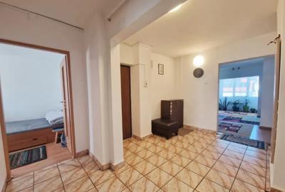Apartament cu 4 camere decomandat în Central - 11