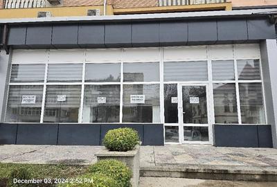 Spațiu comercial, de 120 mp, în Central - 9