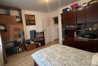 Apartament de vanzare, cu 2 camere, 60 mp, zona Sala Sporturilor, etaj 1/4 - 12