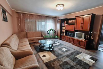 Apartament cu 3 camere decomandat în Central - 2