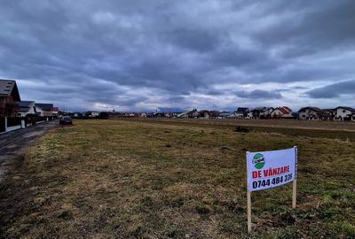 Teren Construcții intravilan de 2000 mp, în Cristian - 1