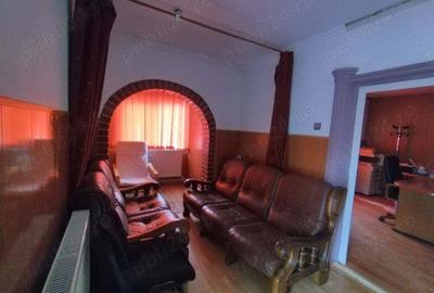 Casă cu 6 camere în Tâncăbești - 2