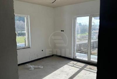 Casă cu 4 camere cu Teren 400 Mp în Luna - 5