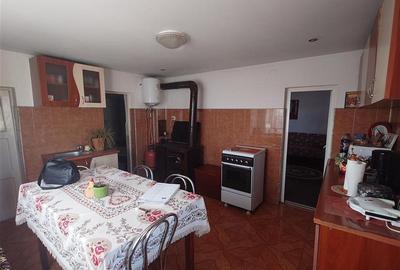 Se vinde Casa si teren cu priveliste, zona rurala - 10