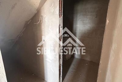 Duplex cu 4 camere cu Canalizare în Mohu - 26