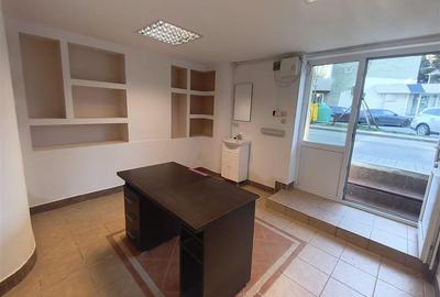 Spațiu comercial, de 25 mp, în Central - 10