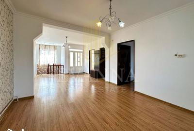 Casă cu 4 camere cu Teren 810 Mp în Central - 3