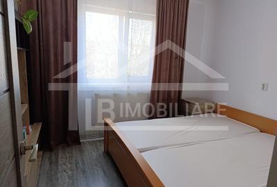 Apartament cu 3 camere decomandat în Dâmbu Pietros - 3