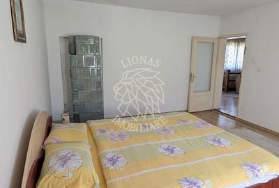 Casă cu 8 camere cu Teren 708 Mp în Central - 8