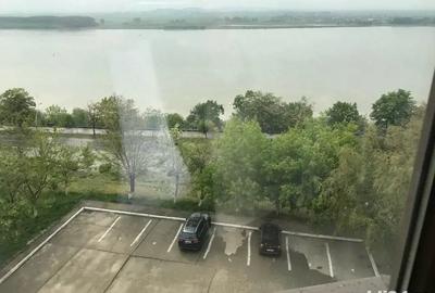 Apartament cu 3 camere decomandat în Faleză - 4