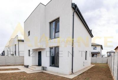 Casă cu 4 camere cu Teren 300 Mp în Central - 2