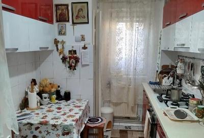 Apartament cu 2 camere, decomandat - zona Noua - 1