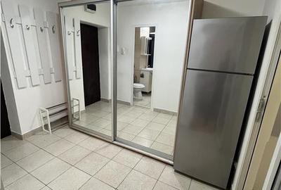 Garsonieră decomandată, mobilată în Tei - 5