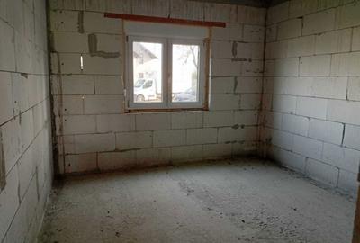 Casă cu 4 camere în Iosif - 2