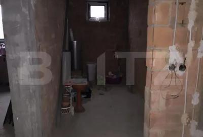 Casă cu 7 camere cu Teren 1600 Mp în Bâra - 16