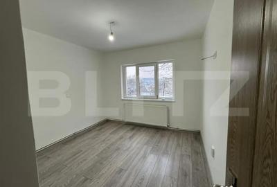 Apartament cu 4 camere decomandat în Central - 2