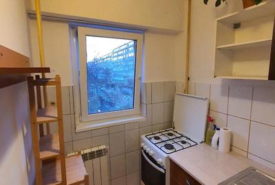 Garsonieră decomandată în Crângași