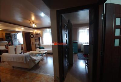 Apartament cu 4 camere de inchiriat - 5