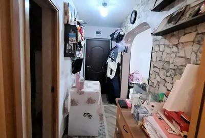 Garsoniera de vanzare, renovata in doua camere si bucatarie - 4