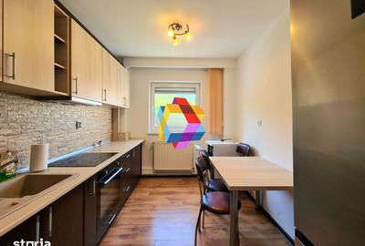 Apartament cu 3 camere decomandat, mobilat în Valea Cetății