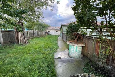 Casa si Gradina de Vanzare Pozitie Centrala pe Loc Drept - 4