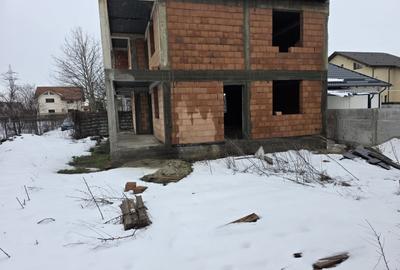 Casă cu 4 camere cu Teren 900 Mp în Pantelimon - 11