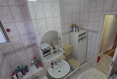 Apartament cu 2 camere decomandat în Gemenii - 3