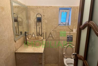 Casă cu 5 camere cu Teren 300 Mp în Cristian - 9