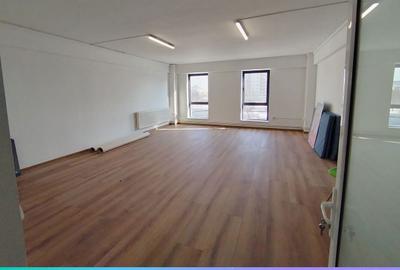 Spațiu comercial, de 43 mp, în Central