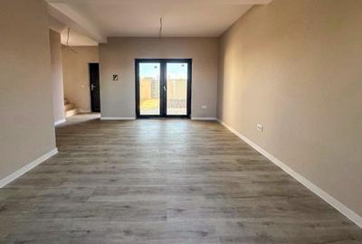 Casă individuală cu 4 camere cu Canalizare în Mamaia-Sat - 3