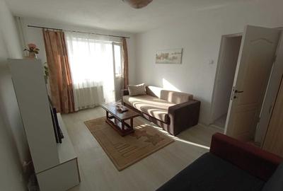 Apartament cu 3 camere decomandat, mobilat în Tomis Nord