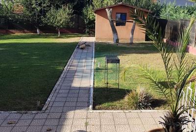 Casă cu 4 camere cu Canalizare în Central - 2