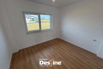 Casa tip DUPLEX - Loc de parcare si terasa  Toate utilitatile - Drum asfaltat - 10