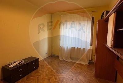 Apartament cu 3 camere la curte comuna, in zona Romanilor - 3