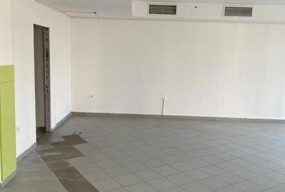 Spațiu comercial, de 132 mp, în Alfa - 6