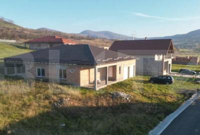 Casă cu 4 camere cu Teren 1500 Mp în Central - 7