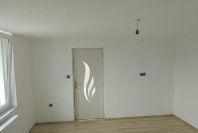 Casa Unirea formata din doua apartamente,cu doua intrari separate. - 5