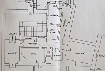 Apartament cu 4 camere decomandat în Central - 1