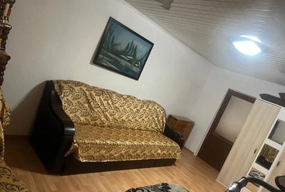 Casă cu Teren 1100 Mp în Roșioru