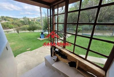 Casă cu 2 camere cu Teren 777 Mp în Central
