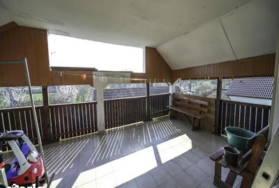 Casă cu 4 camere cu Teren 250 Mp în Central