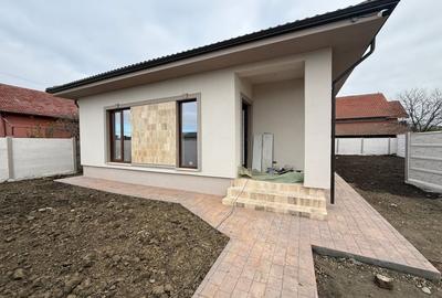 Casa Individuala,120 mp utili,12mp terasa,400 mp teren,Sanmihaiu Roman - 3